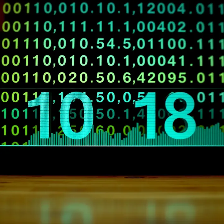 Visual comparison of binary and decimal number systems with examples of conversions